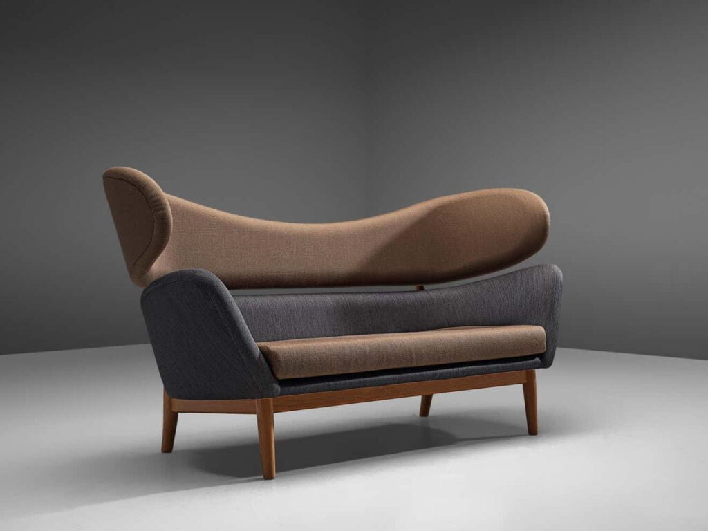 Finn Juhl 'Baker' Sofa in Oak and Black-Brown Fabric