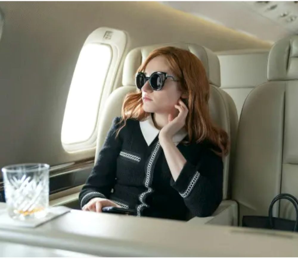 Anna-Delvy-Outfits-Clothing-Ideas-Sun-Glasses