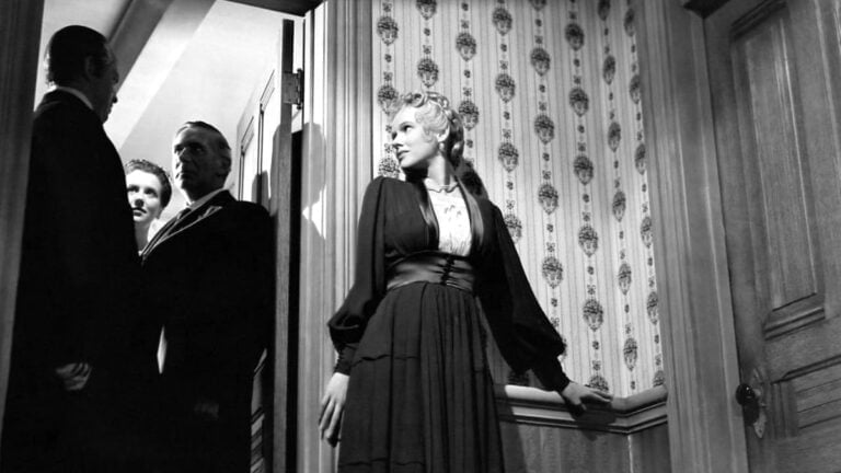 Citizen Kane Set Decor