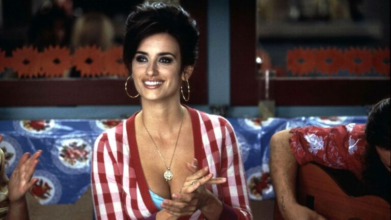 Volver Red Bue Inrteriors Set Decor Almodovar