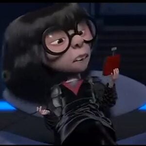 wegner-shell-chair-in-the-incredibles