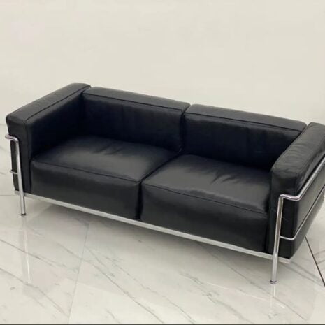 lc3 sofa