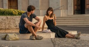 how-to-dress-like-marianne-from-normal-people-outfits-featured