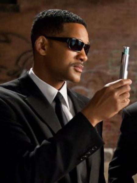 Dress Up Like Agent J from Men In Black