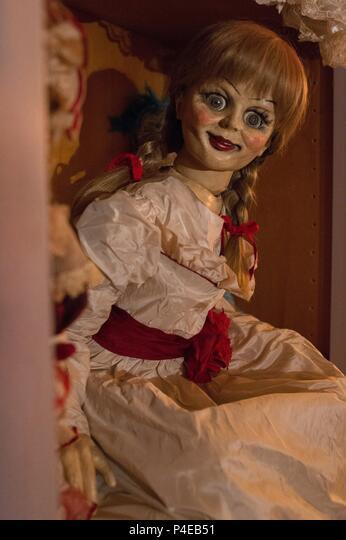 anabelle-dolly-horror-costume-tutorial