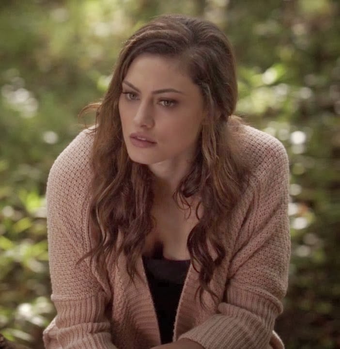 Hayley-The-Originals-Make-up-fashion-style-and-clothes-pink-cardigan