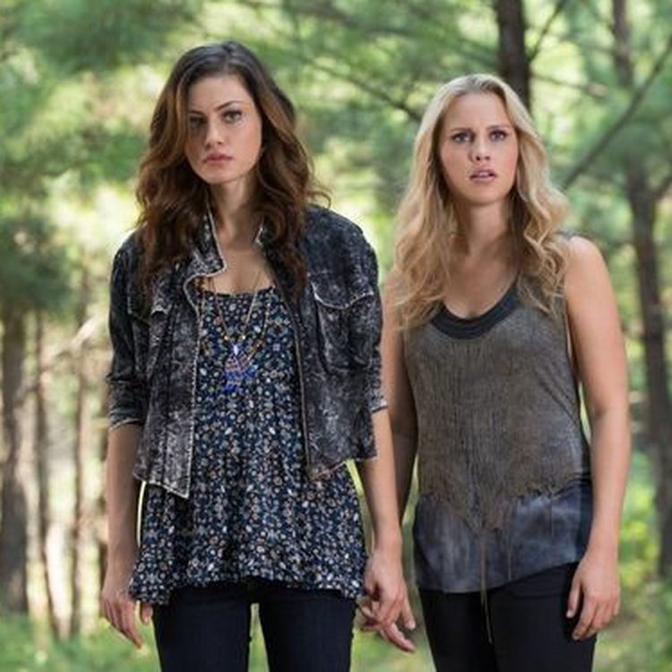 Wash Biker Jacket worn by Hayley Phoebe Tonkin in The Originals S01E05 - Hayle and Rebekah