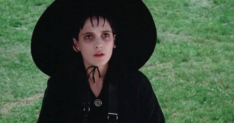 Dress Up Like Lydia Deetz from Beetlejuice - Elemental Spot