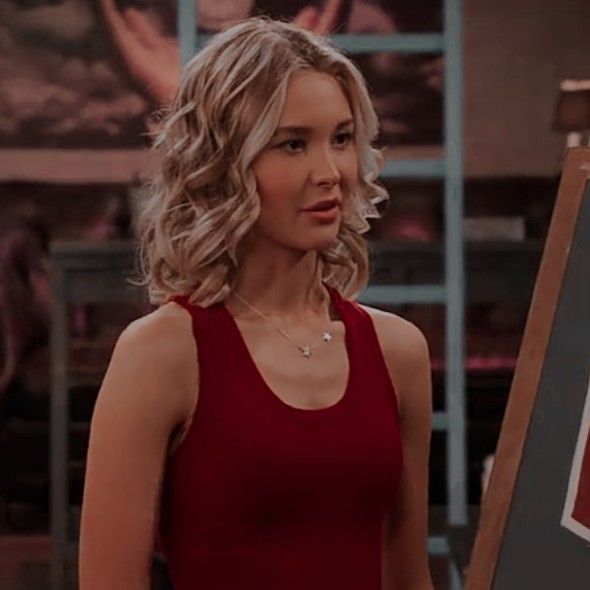 Katie Cooper played by Isabel May - makeup-accessories-fashion-style-and-looks