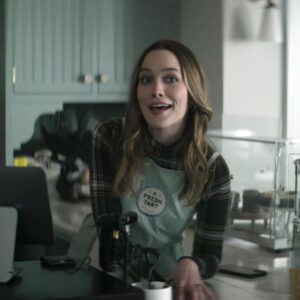 A Fresh tart apron -by-Victoria-Pedretti-as-Love-Quinn-in-You-S03E04-Hands-Across-Madre-Linda-2021 A Fresh tart apron -by-Victoria-Pedretti-as-Love-Quinn-in-You-S03E04-Hands-Across-Madre-Linda-2021