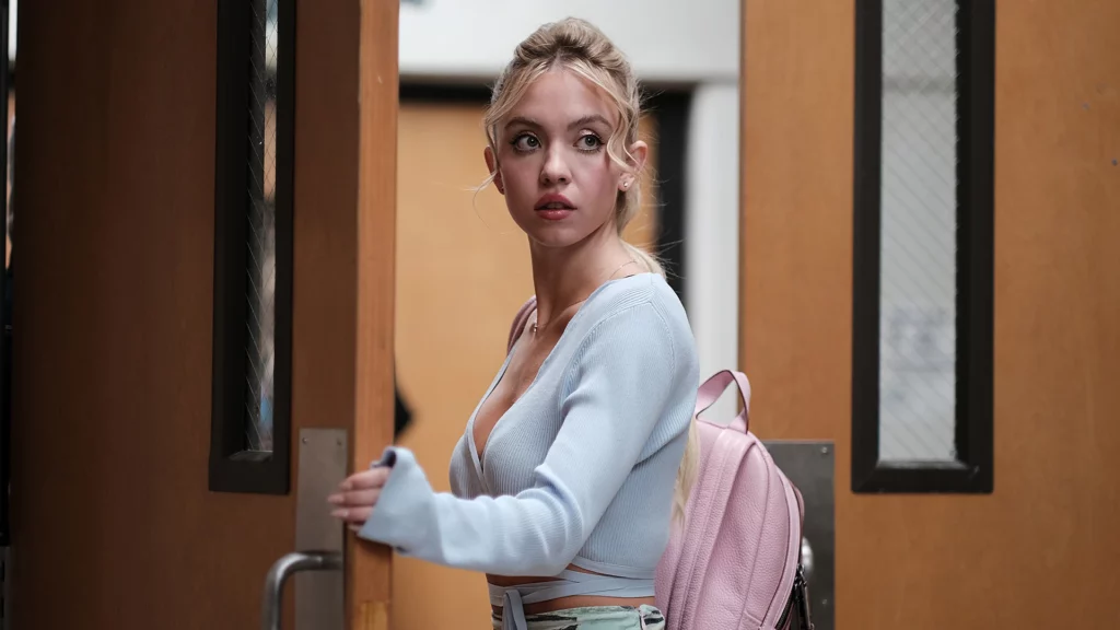 Cassie Howard Outfits & Fashion on Euphoria