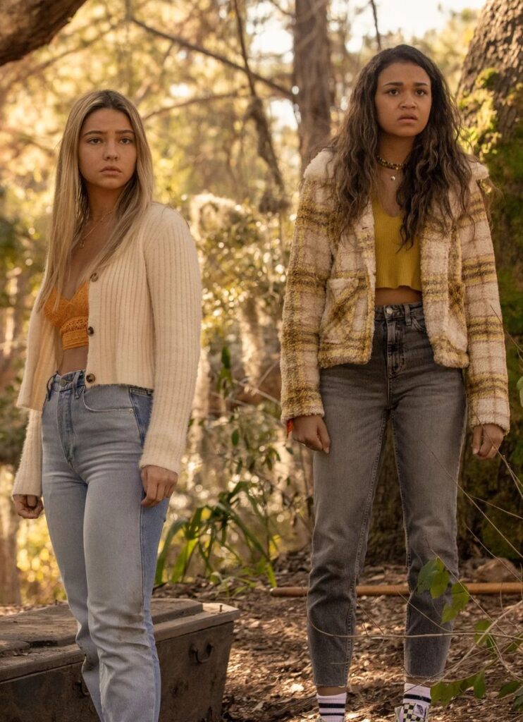 Kiara-Plaid-Jacket-Gray-Jeans-on-Outer-Banks-Season-2