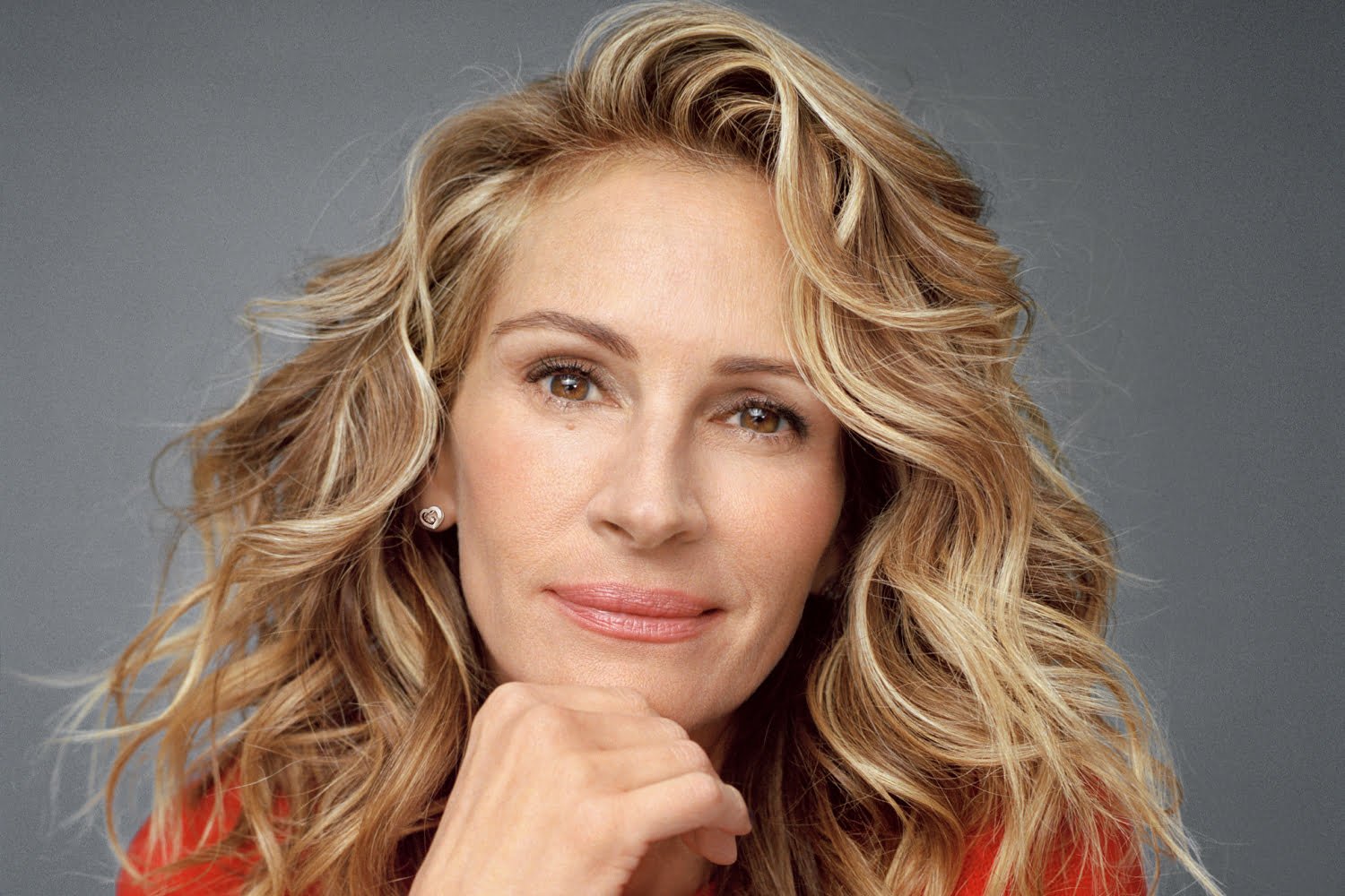 Julia Roberts Famous Movie Outfits from A ticket To Paradise