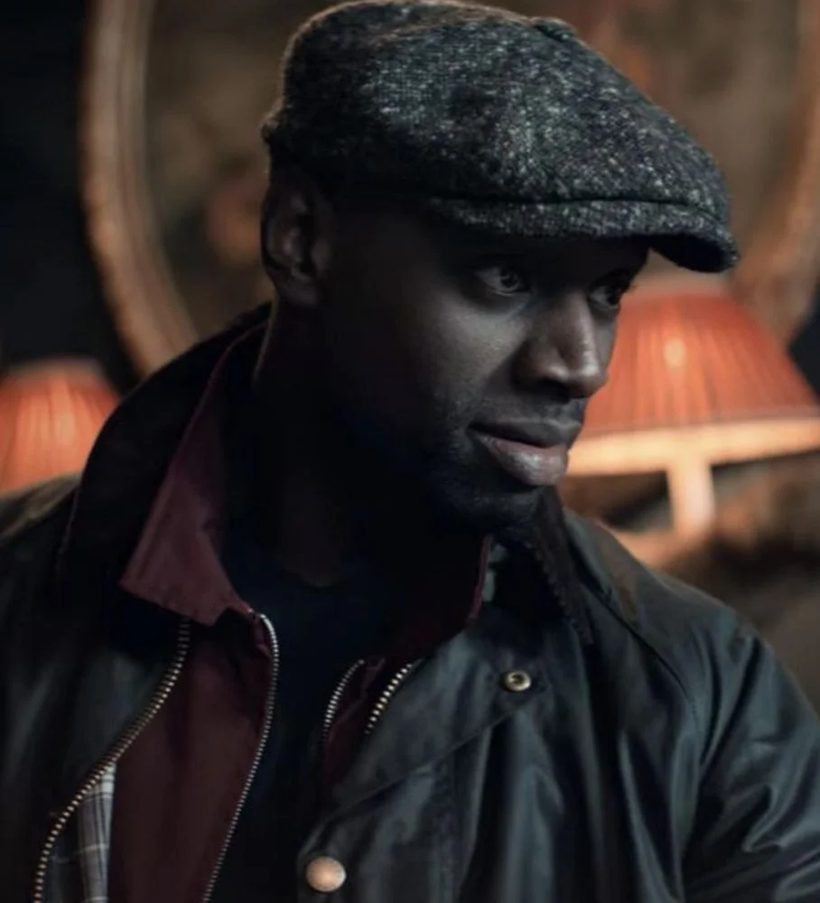 The beret flat cap of Arsène Lupine (Omar Sy) in the series Lupin
