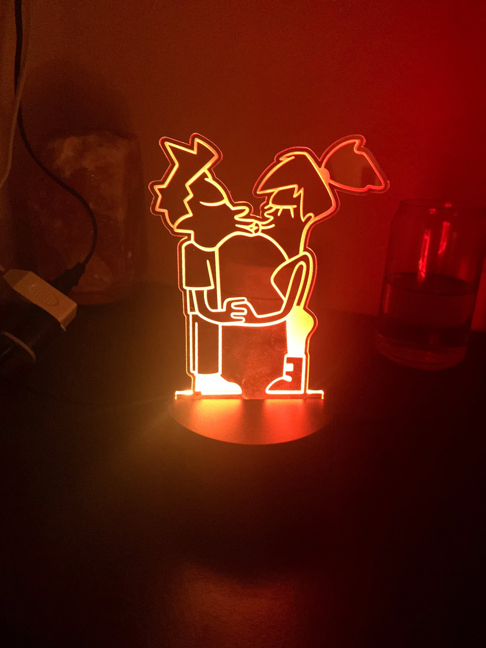 Gift Idea for Futurama Fans- Fry Kissing Leela