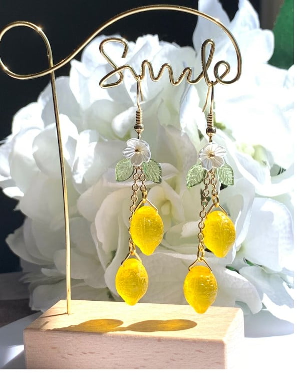 the-fall-of-house-usher-gitt-ideas-lemon themed earrings