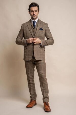 3-piece-hand-tweed-suit-theo-eddie-wears-in-netflix-the-gentlemen-guy-ritchie-2