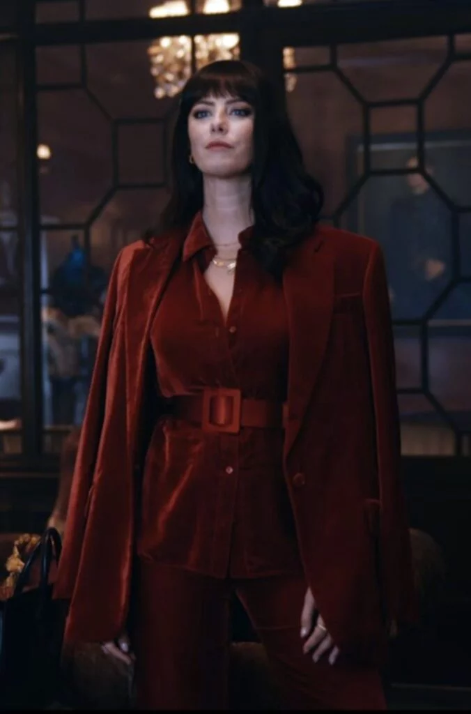 Susie Glass’ Deep Red Velvet Suit in Netflix’s The Gentlemen-Netflix-E3S01
