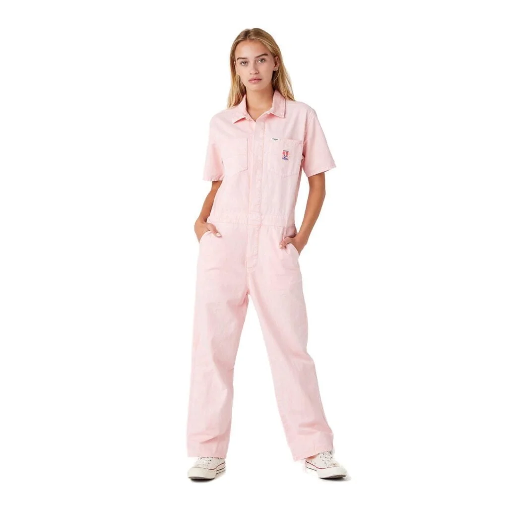 Jody-Morenos-Practical-Overalls-and-Jumpsuits-in-The-Fall-Guy-